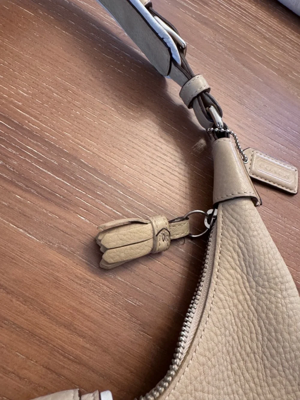Vintage Coach Hamptons Soho 5054 Cream Leather Hobo Bag